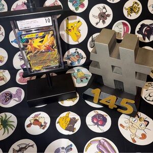 Zapdos ex
Pokémon (2023) Japanese
Pokémon Card 151 - 145/165